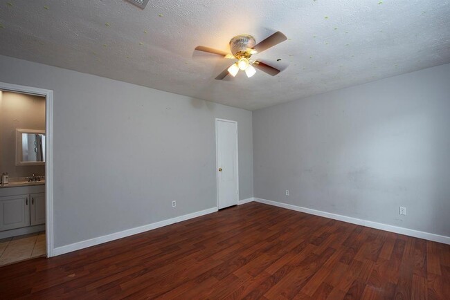 Building Photo - 17306 N Yorkglen Dr