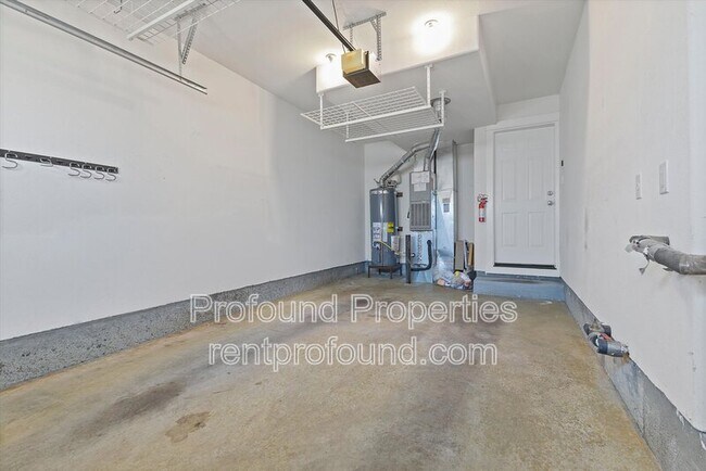 Building Photo - 20176 SW Bernice Ln