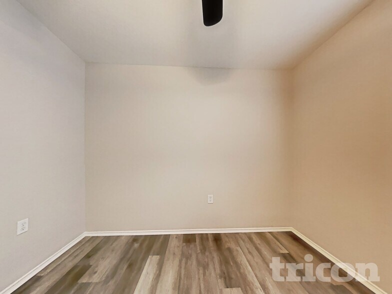 Building Photo - 12305 Paloma Blanca Way