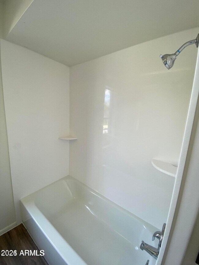 Building Photo - 4852 E Euclid Ave