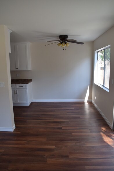 BREAKFAST ROOM - 16042 Waikiki Ln