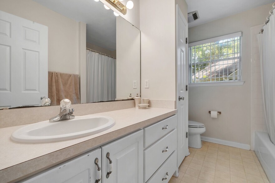 Building Photo - 3528 Leighton Hall Ct