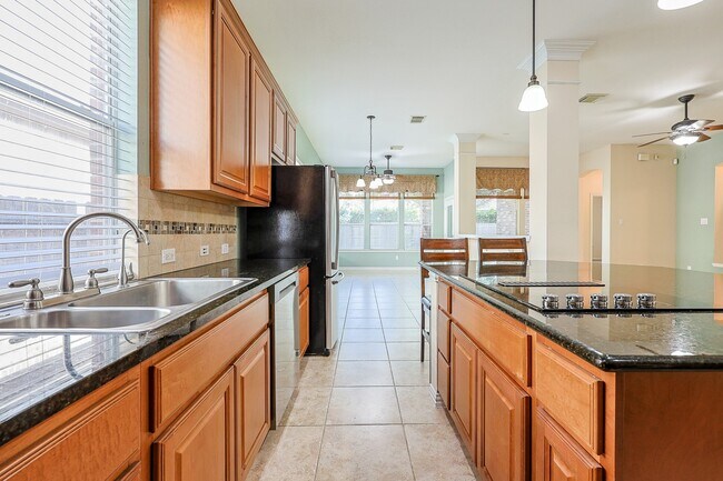Building Photo - 6726 Hawsley Way