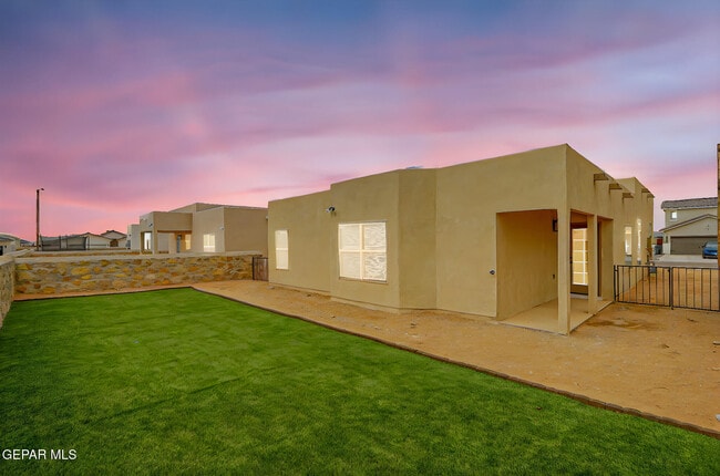 Building Photo - 941 Sandhurst Pl
