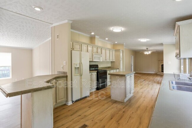 Building Photo - 123 Battlefield Dr