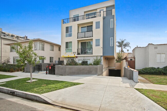 Building Photo - 8532 Cashio St