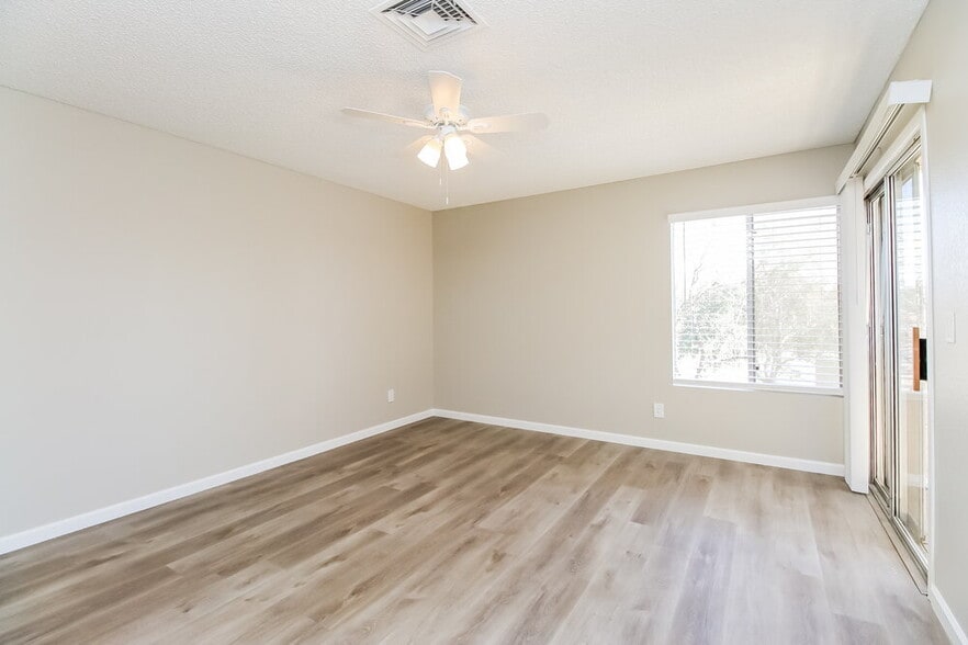 Building Photo - 3440 E Southern Ave