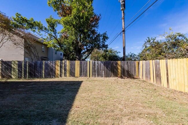 Building Photo - 2501 Schwald Rd