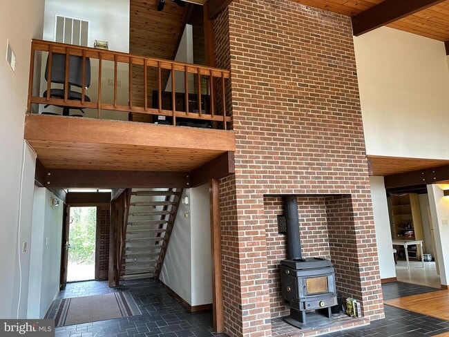 Building Photo - 6022 Munson Hill Rd
