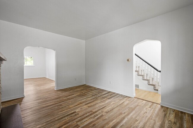 Building Photo - Stunning 3 bedroom home in Pittsburgh avai...