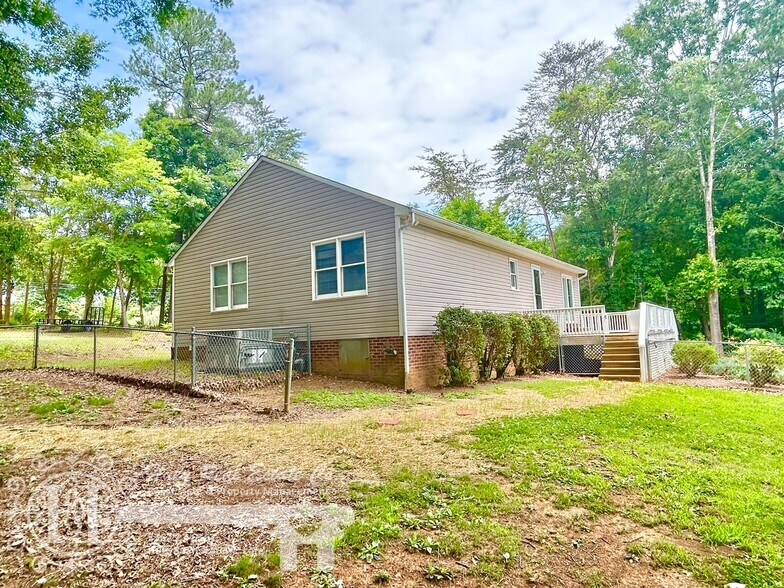 Rear - Additional View - 1121 E Gilbreath St