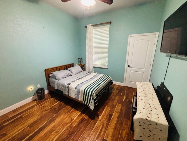 Building Photo - Belmont Community | 5 Bedroom | 3.5 Bath  — Move-In Ready July 2026
