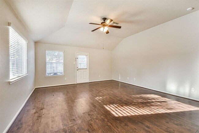 Building Photo - 15203 Green Whisper Dr