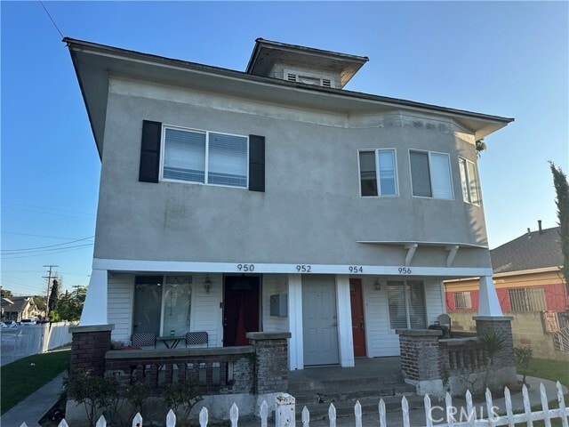 Building Photo - 956 E 43rd St