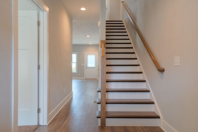 Building Photo - Four Bedroom Townhome in Uptown Village