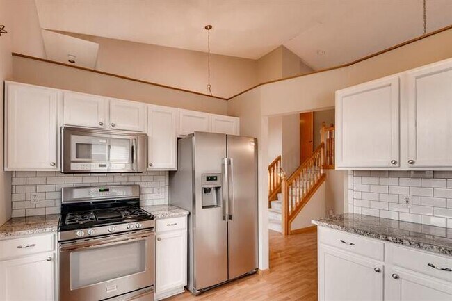 Building Photo - 2831 Carver Park Cir, Woodbury, MN, 55125