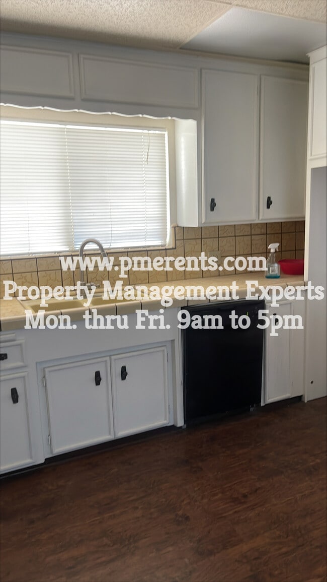 Building Photo - 22451 CA-120