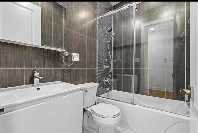 Building Photo - 312 W 138th St