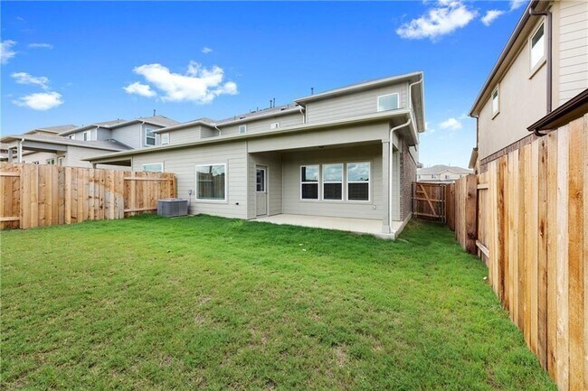 Building Photo - 1161 La Conterra Blvd