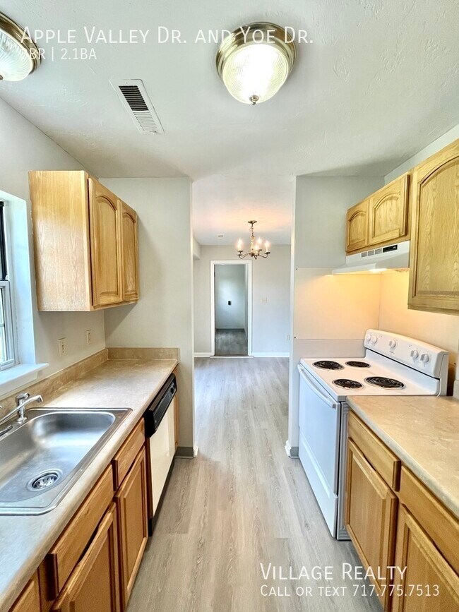 Building Photo - 914 Apple Valley Dr