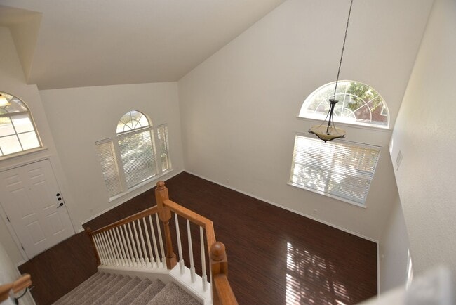 Building Photo - 4BR Cat Hollow Rental | Fenced Yard | Round Rock ISD