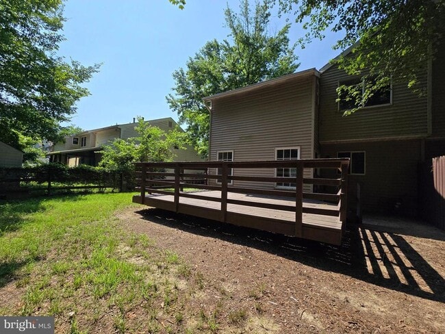 Building Photo - 1417 S Farmview Dr