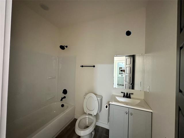 Building Photo - 4934 Echo Ave