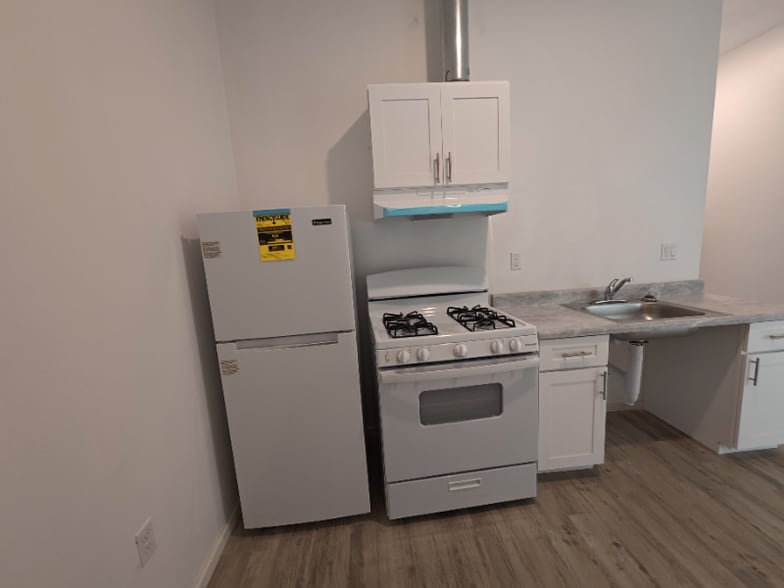 Building Photo - 10501 Wilmington Ave