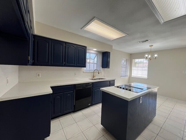 Building Photo - Cross Country Subdivision