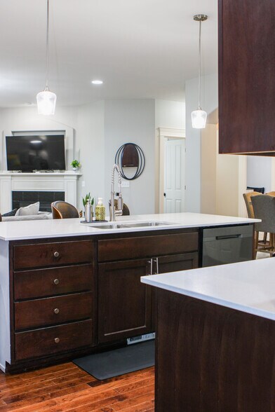 Building Photo - 7801 Rushmore Ave NE