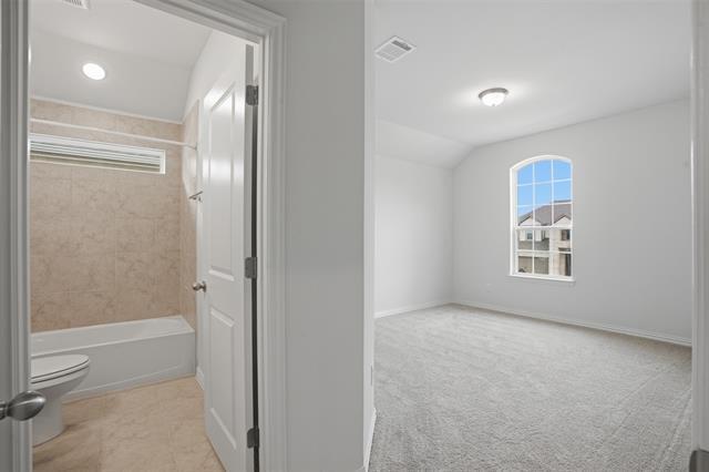 Building Photo - 1216 Rosebay Dr