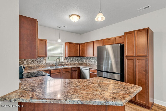 Building Photo - 305 Otis Cv Ln