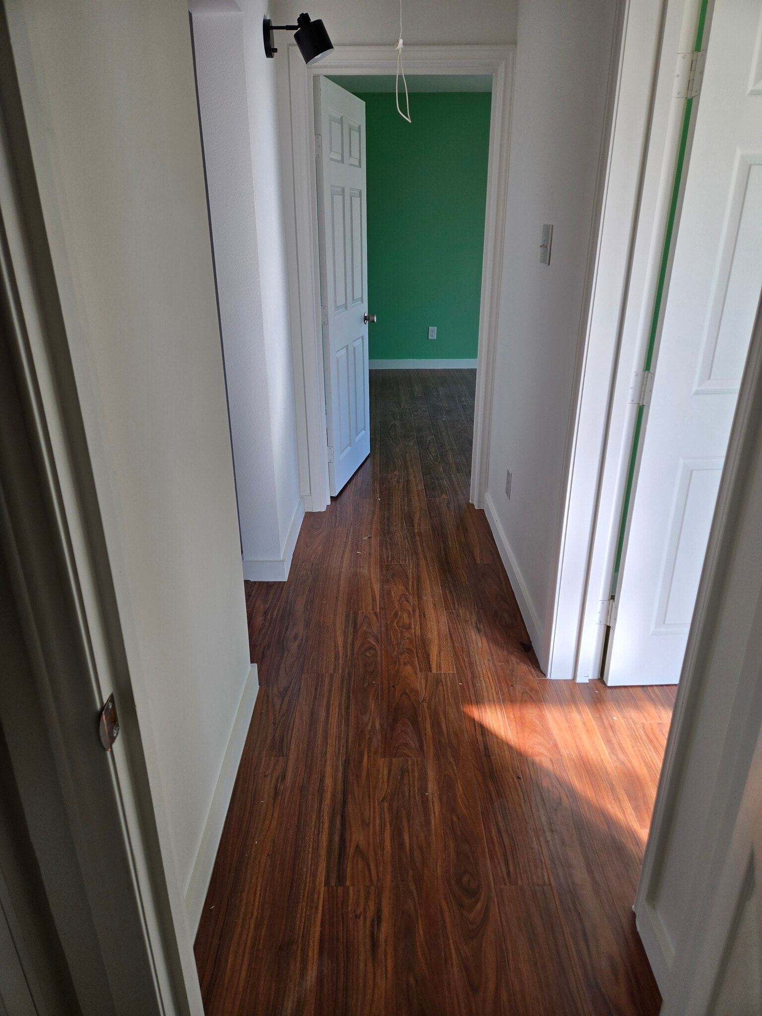 Building Photo - 906 King Ave