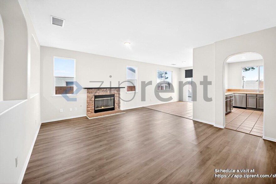 Building Photo - 38042 Grant Dr