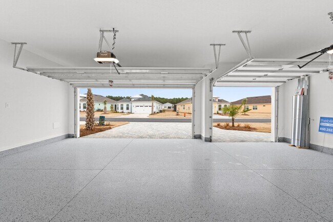 Building Photo - 9511 Paradise Dr