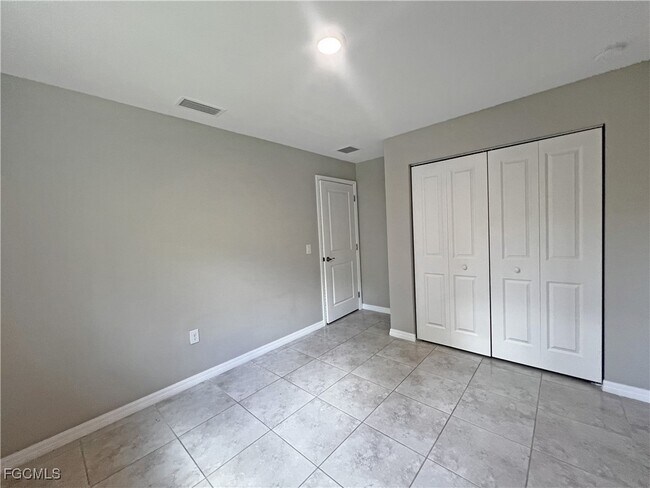 Building Photo - 2908 15th St W