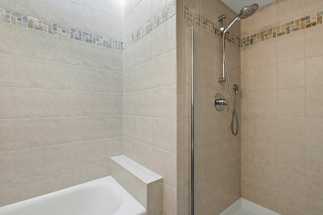 Building Photo - 4439 Kirkham St