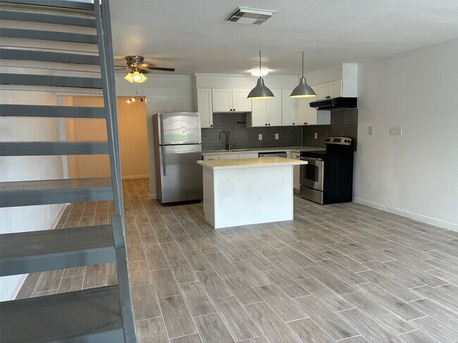Building Photo - 2687 Marilee Ln