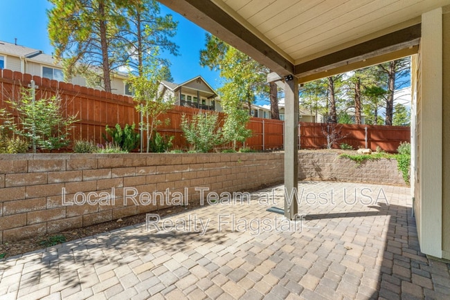 Building Photo - 3223 S Beringer Ln