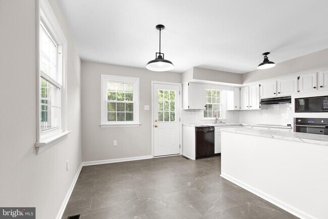 Building Photo - 18136 Pepmeier Hill Rd