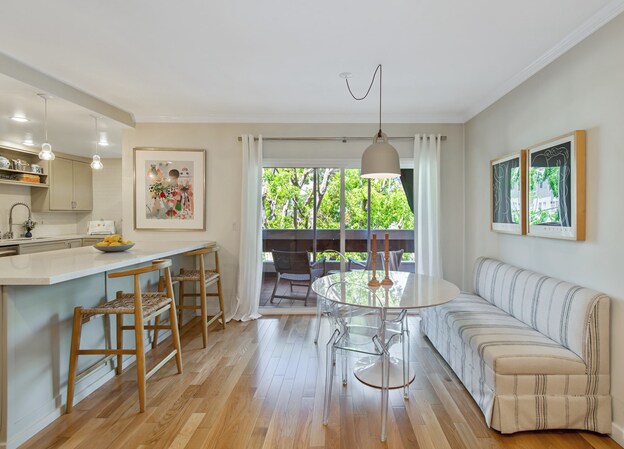 Building Photo - 8550 Holloway Dr