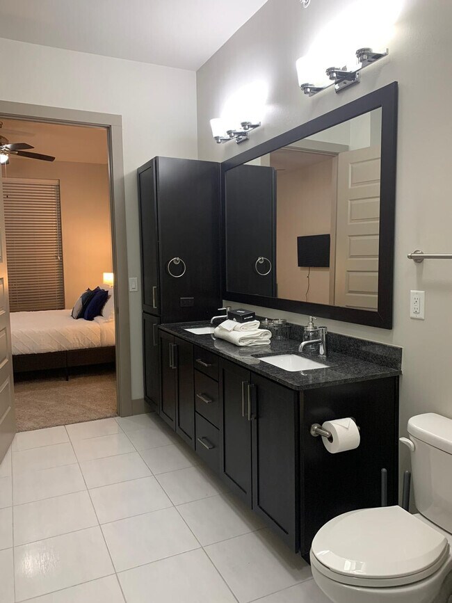 Building Photo - 1250 State St