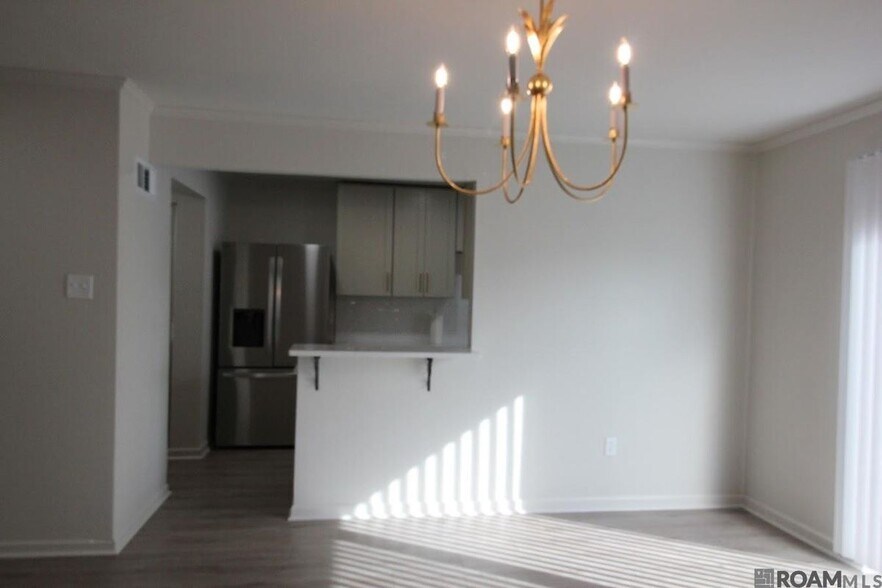 Building Photo - 10111 Jefferson Hwy