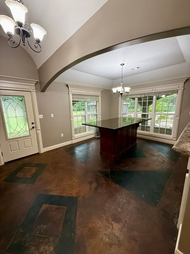 Building Photo - 3220 Horseshoe Trail