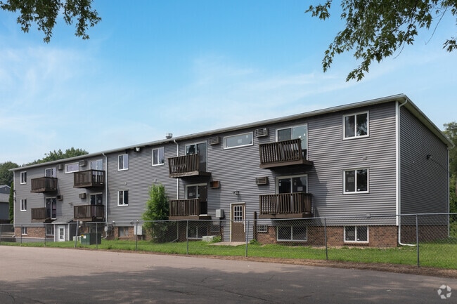 Building Photo - Evergreen South Apartments