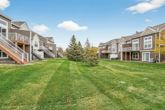 Building Photo - 7104 Merrimac Ln N