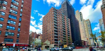 Building Photo - 165 E 35th St