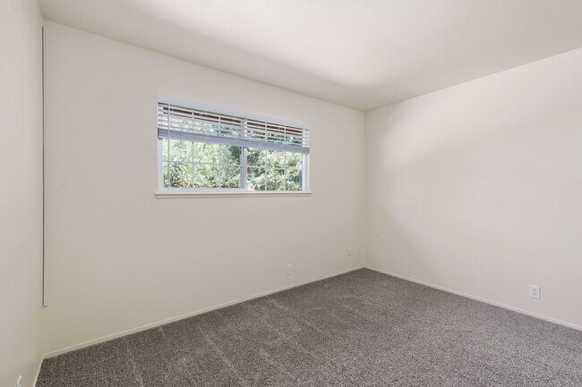 Building Photo - 1518-1522 Trower Ave