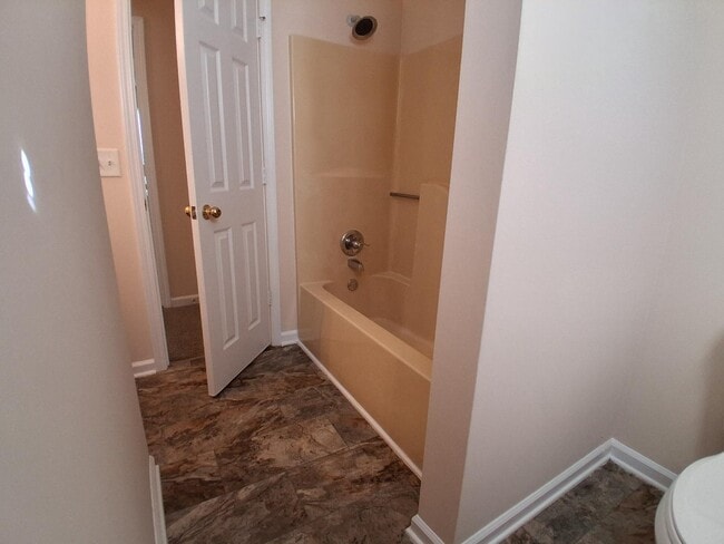 Building Photo - 821 Belle Dr