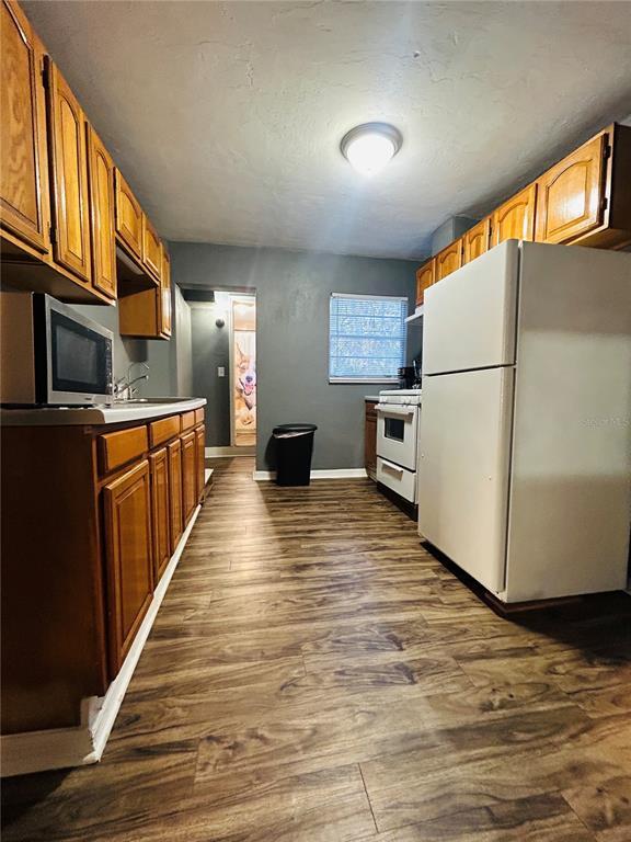 Building Photo - 1027 SE 5th Ave